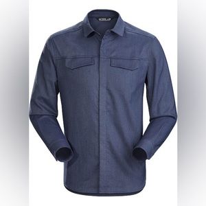 Arc’teryx Men’s Lattis Long Sleeved Button up shirt. Size Medium (M), dark blue